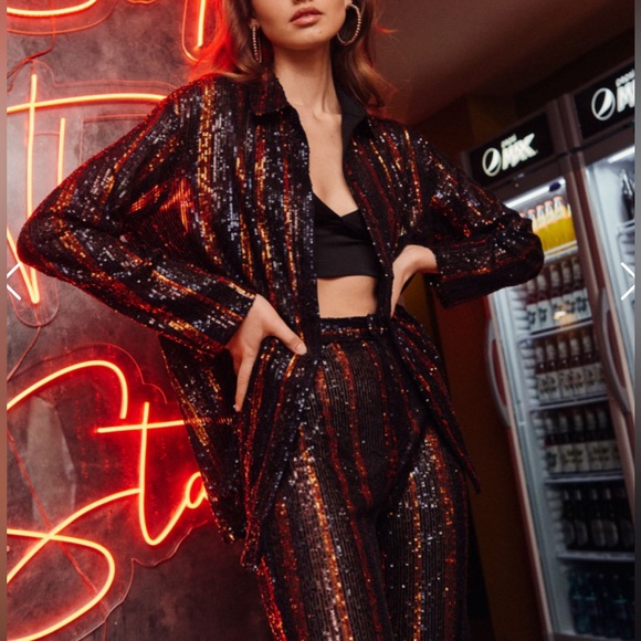 NWT Zara Luxury Party Blogger’s and Celebrity Favorite Sequin Shirt/Top